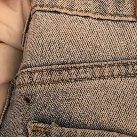 SOLD Levi's - High Rise, Skinny Jeans - Picture 5 of 6